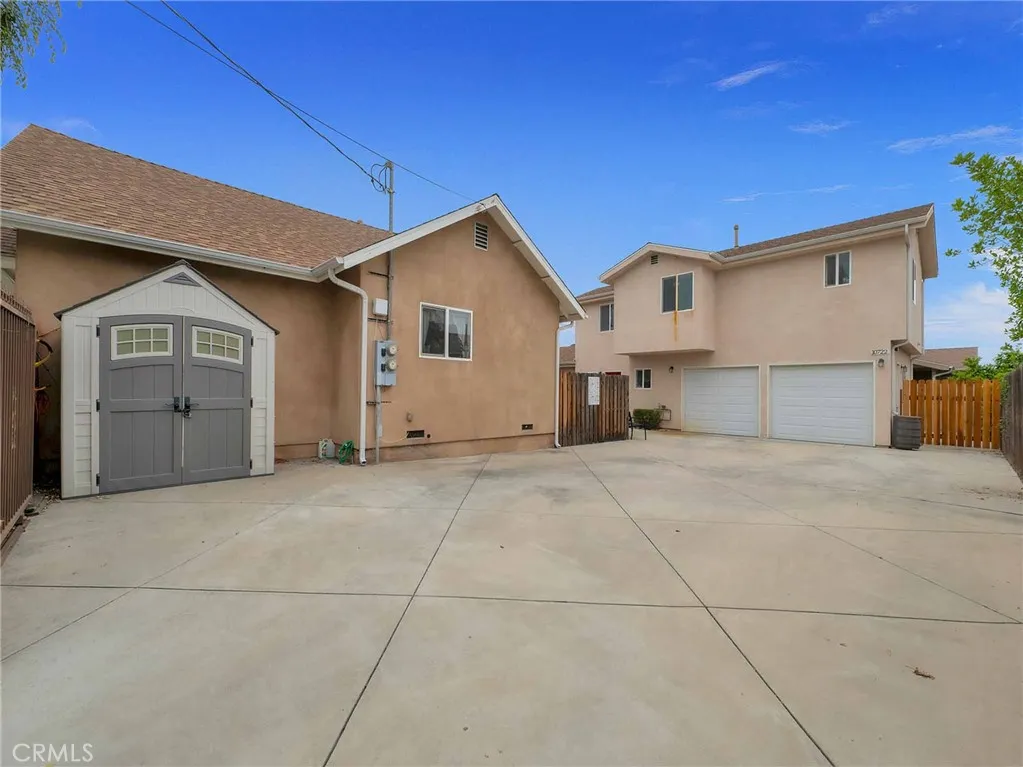 10720 Saticoy Street, Sun Valley, California 91352 home-pic-16